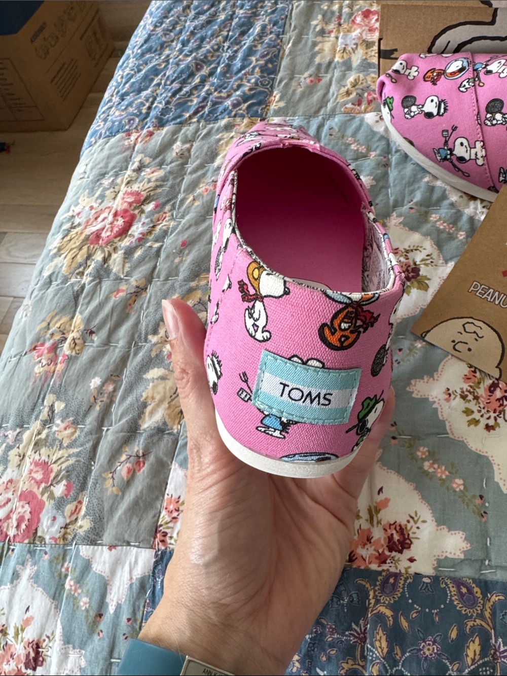 NWT Toms Pink Peanuts Slip-On Shoes - Picture 3 of 5